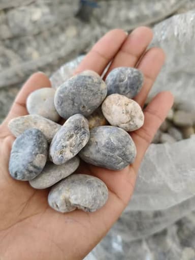 หินกรวดแม่น้ำฟ้าเทา