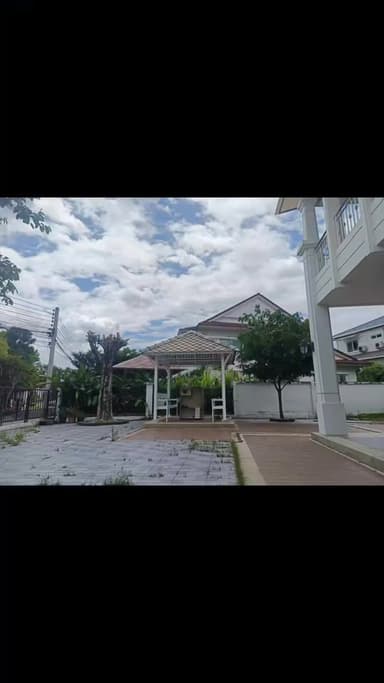 บริการตัดแต่งต้นไม้